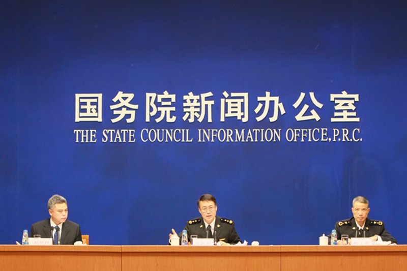 未来十年，中国将如何引领全球发展？让我们从当前趋势出发，展望2035年的时代变迁。